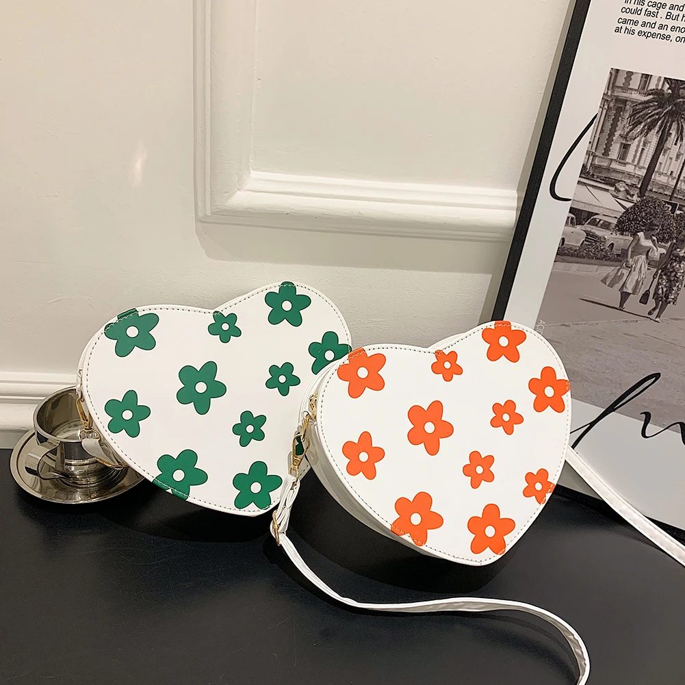 

Fashion Bolsas Feminina Vintage PU Leather Flower Printed Shoulder Bag Female Love Heart Shape Crossbody Bags Casual Small Purse