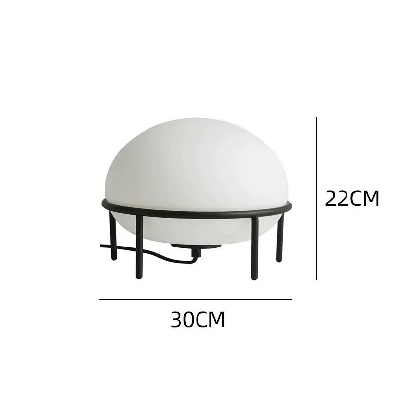 Торшер в скандинавском стиле