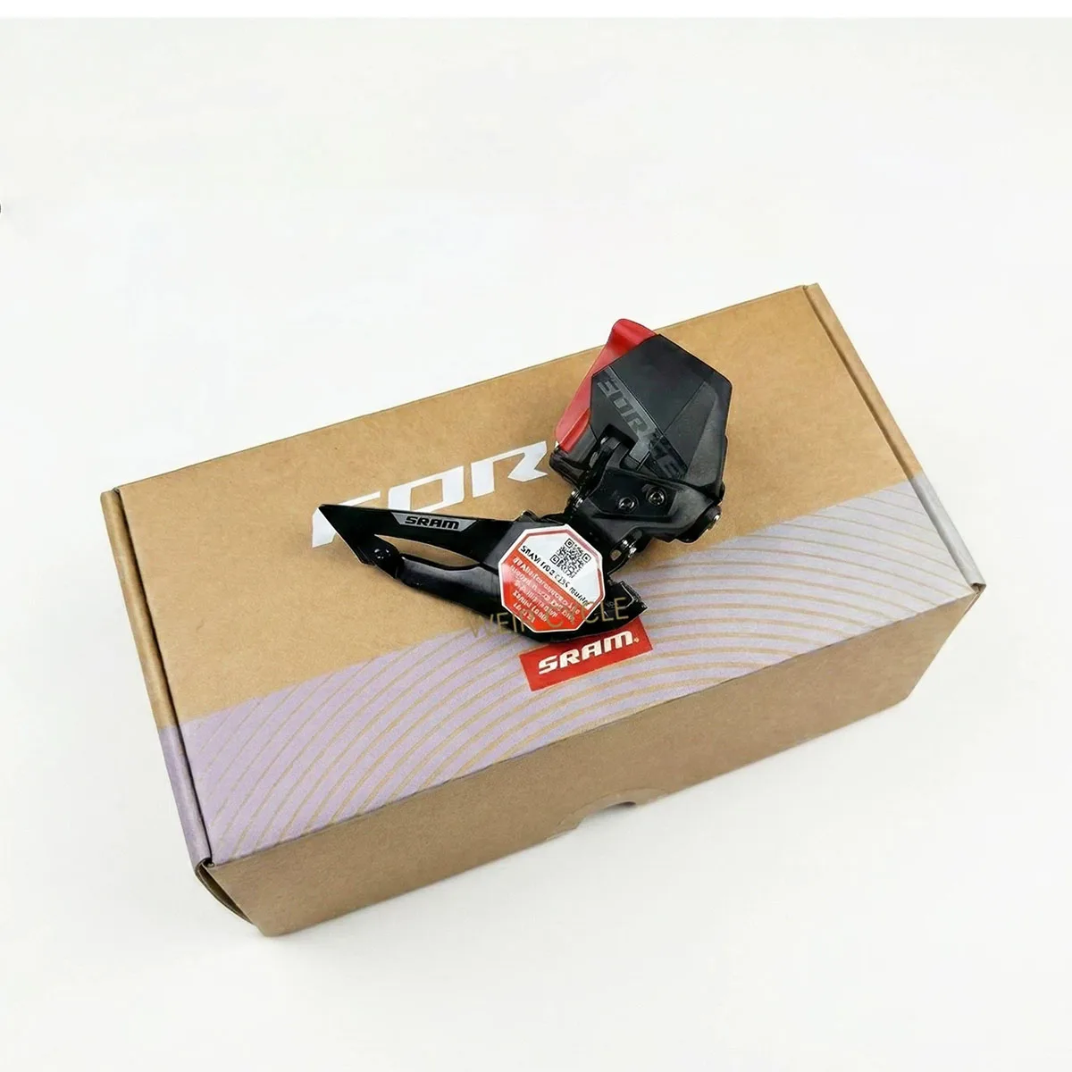 Фото SRAM Force AXS 12-скоростной переключатель передач FD |   Простая установка с использованием инструментов |   Крепление на защелках или зажимах |   Цепь 45 мм |   Совместимые шестерни 46/33T 48/35T 50/37T |   AXS №2