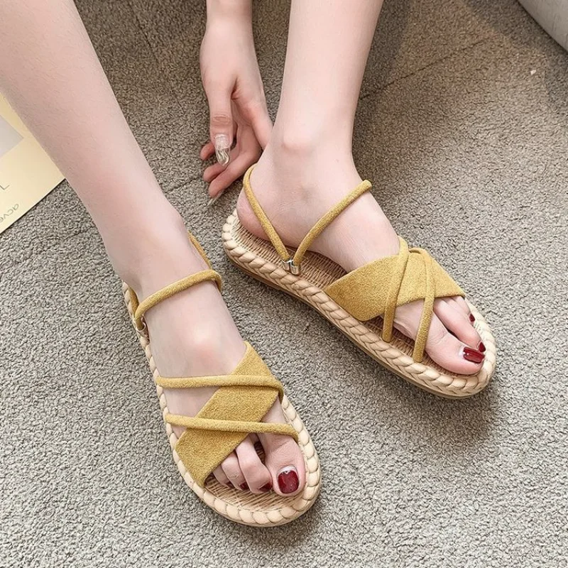 

2023 Women's Flat Beach Sandals Summer Women's Fashion Solid Color Flip-flops Pinstripe Gladiator Slippers Breathable Flip-flops