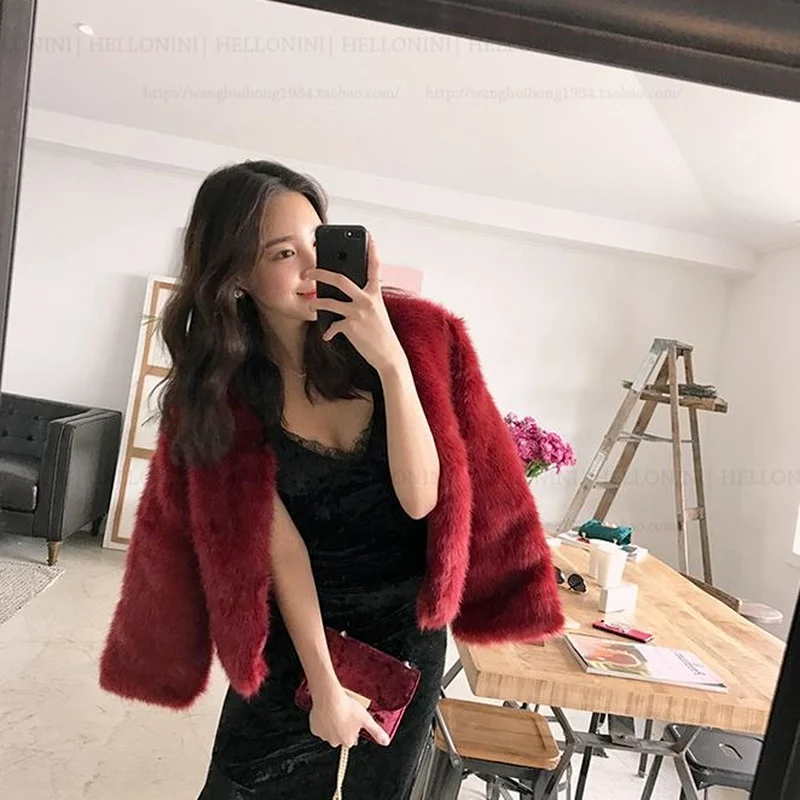 Imitation Fox Fur Warm Coats Women O-Neck Solid Colors Short Furry Coats Autumn Winter Thick Faux Fur Outcoats Fashion Outwears