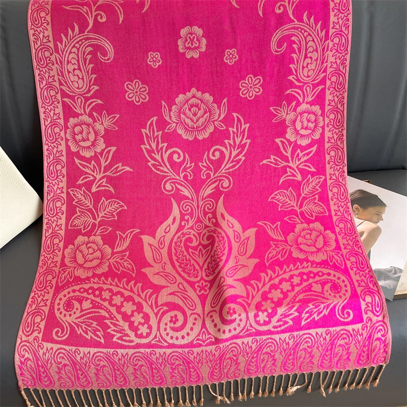 Женский шарф с цветочным узором в этническом стиле и жаккардовой кашемировой