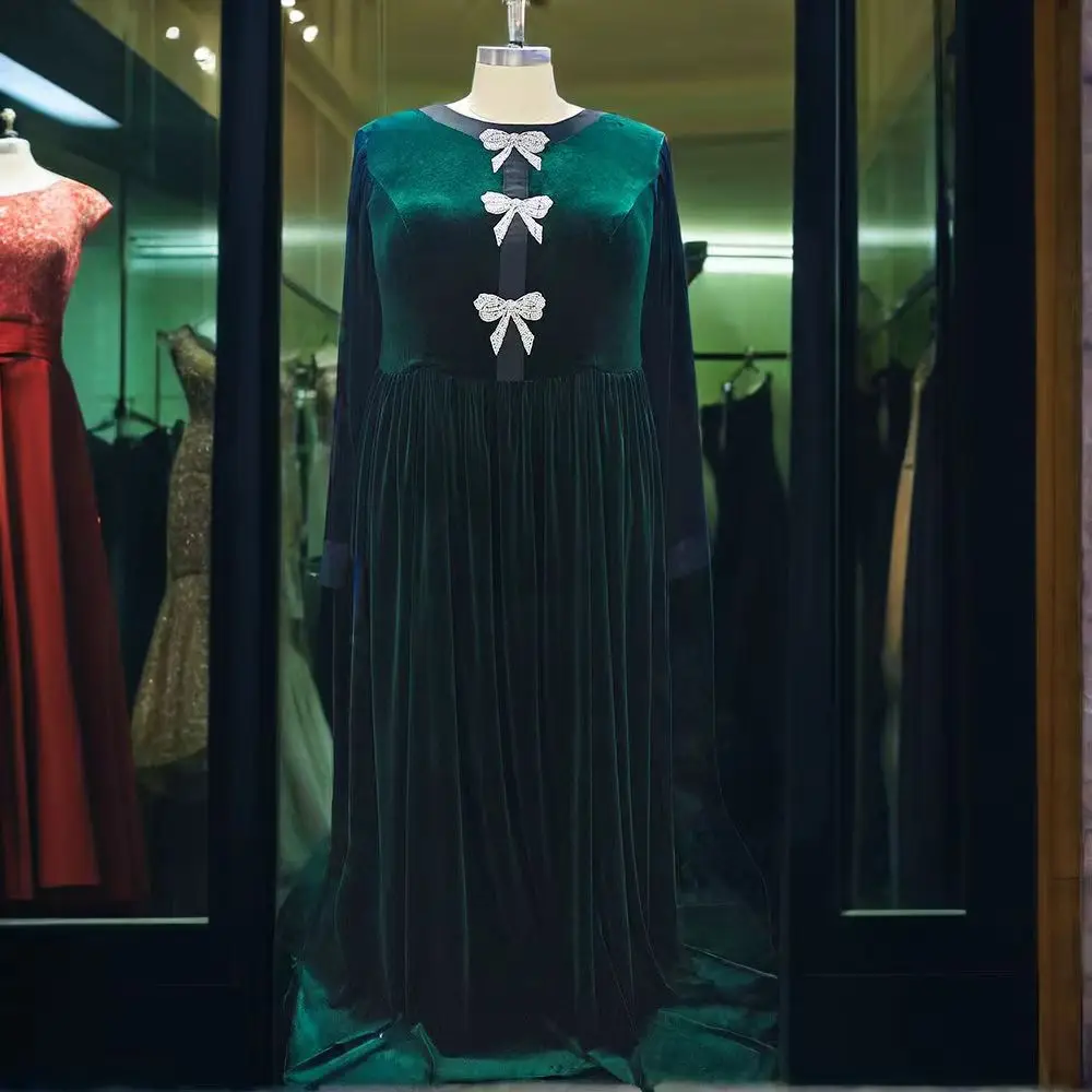 Элегантные вечерние платья больших размеров с бантом и круглым вырезом длинным