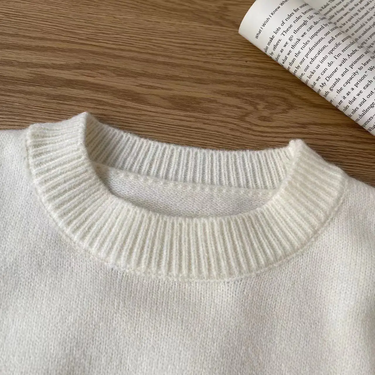 Женский Теплый свитер в стиле ретро 90-х с круглым вырезом и длинным рукавом