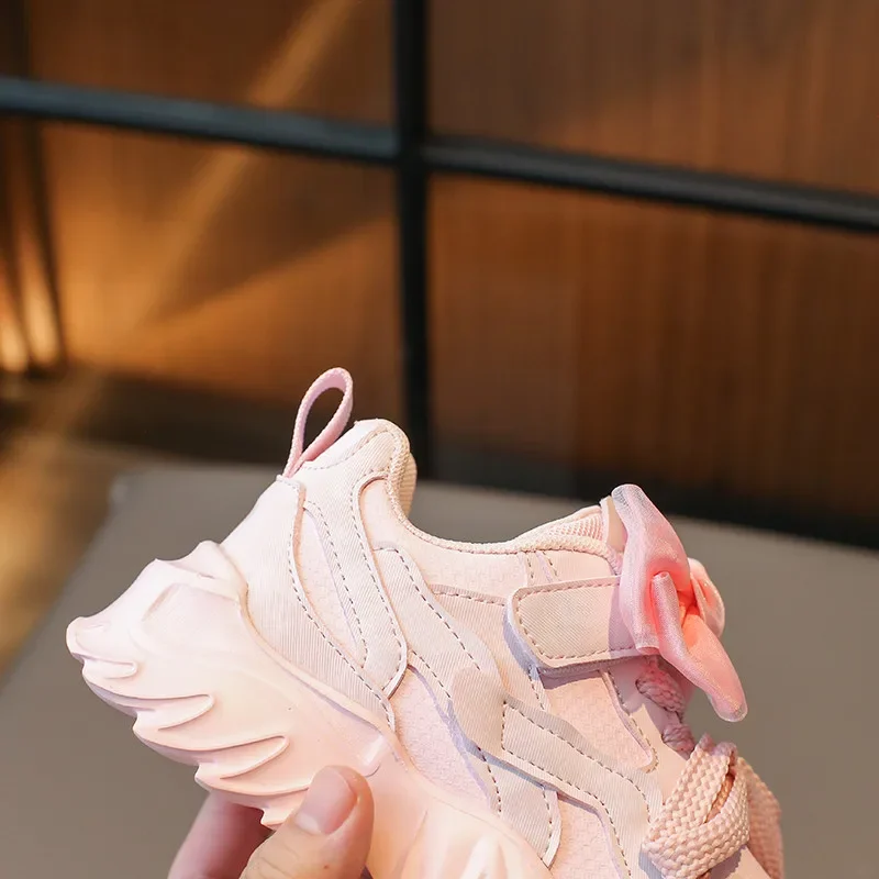 Кроссовки детские розовые спортивные на шнуровке с бантиком модная повседневная