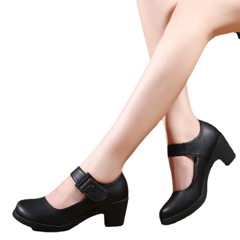 

2022 new spring new middle-aged and elderly cowhide mother shoes wei024