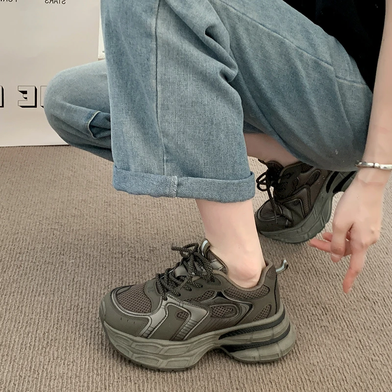 Женские кроссовки на высокой толстой подошве Нескользящие дышащие спортивные