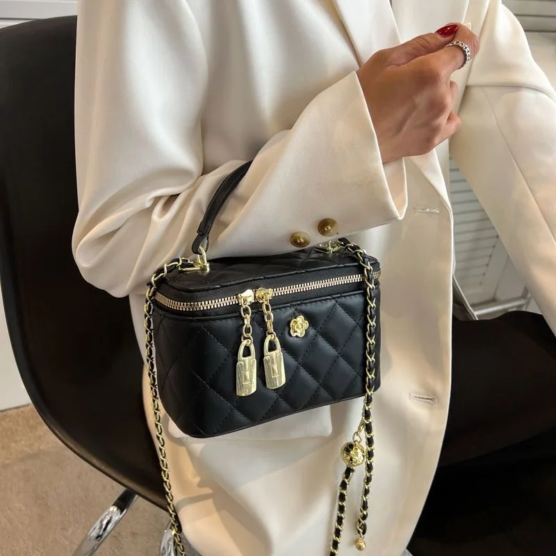 

Small Diamond Lattice Chains Luxury Thread Handbags Quilted Women Mini Box Shaped Hand Bags Simple Women Shoulder Messenger Bags