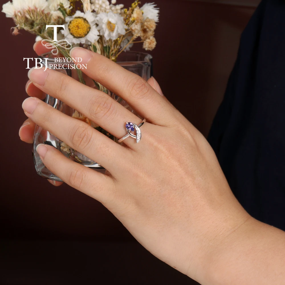 Красивое дизайнерское кольцо из натурального синего танзанита серебро 925 пробы