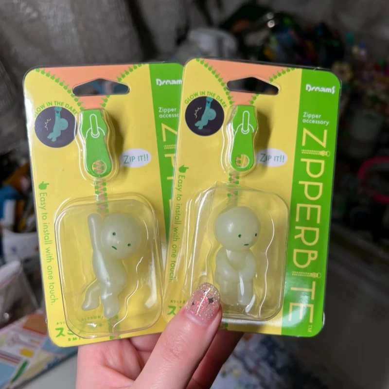 SMISKI светящаяся зелёная кукла