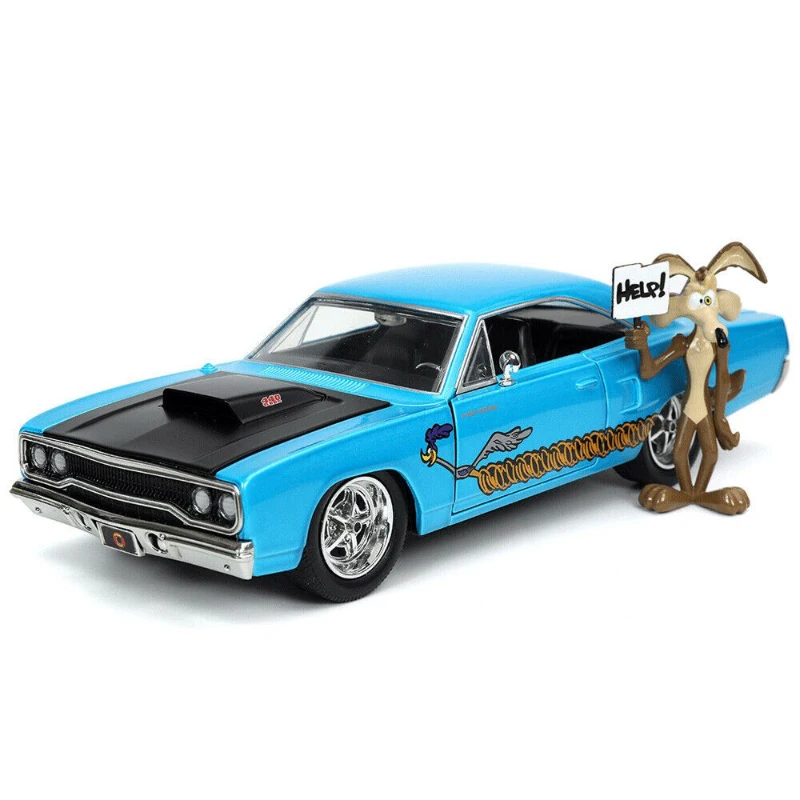 Модель автомобиля Плимут Roadrunner отлитый под давлением в масштабе 1:24 |