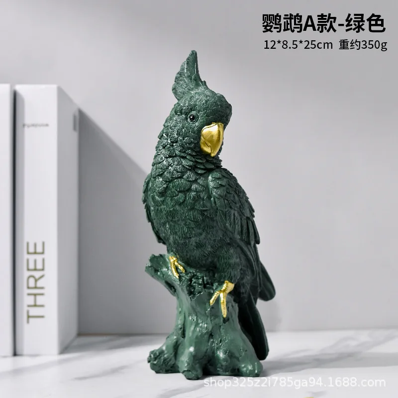 

Минималистичная статуя попугая из канифоли