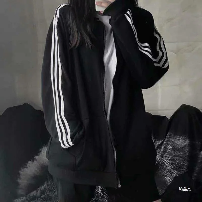 

2023 Niche Design Sense Thin Style Striped Sleeve Zipper Sweatshirts Autumn Hoodies Loose Versatile Tide Hoody Ladies Pocket Top