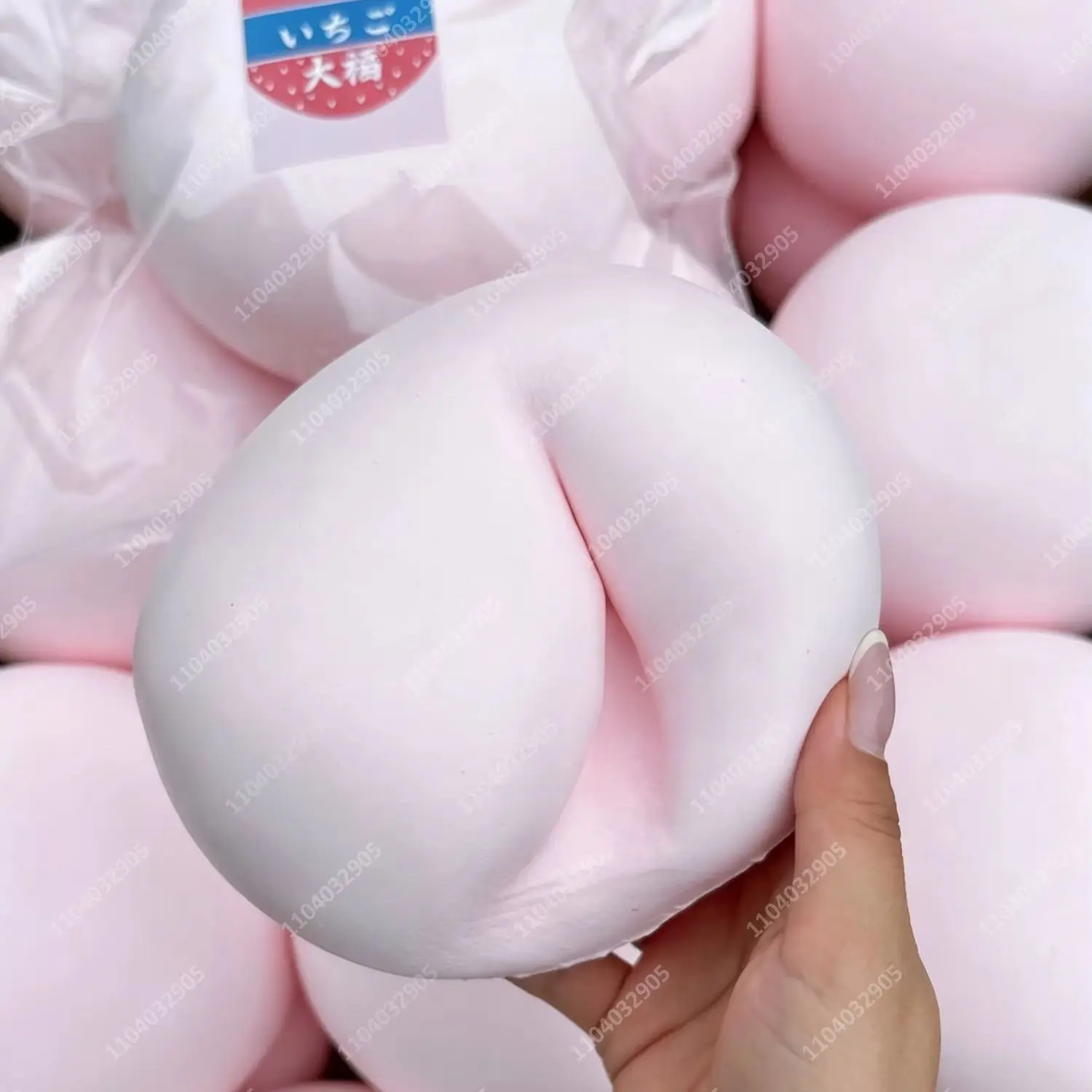 Фото Большая розовая игрушка-булочка Jumbo Sakura Moist: медленно восстанавливающая форму, мягкая игрушка-антистресс для взрослых, с эффектом ASMR-звука №1