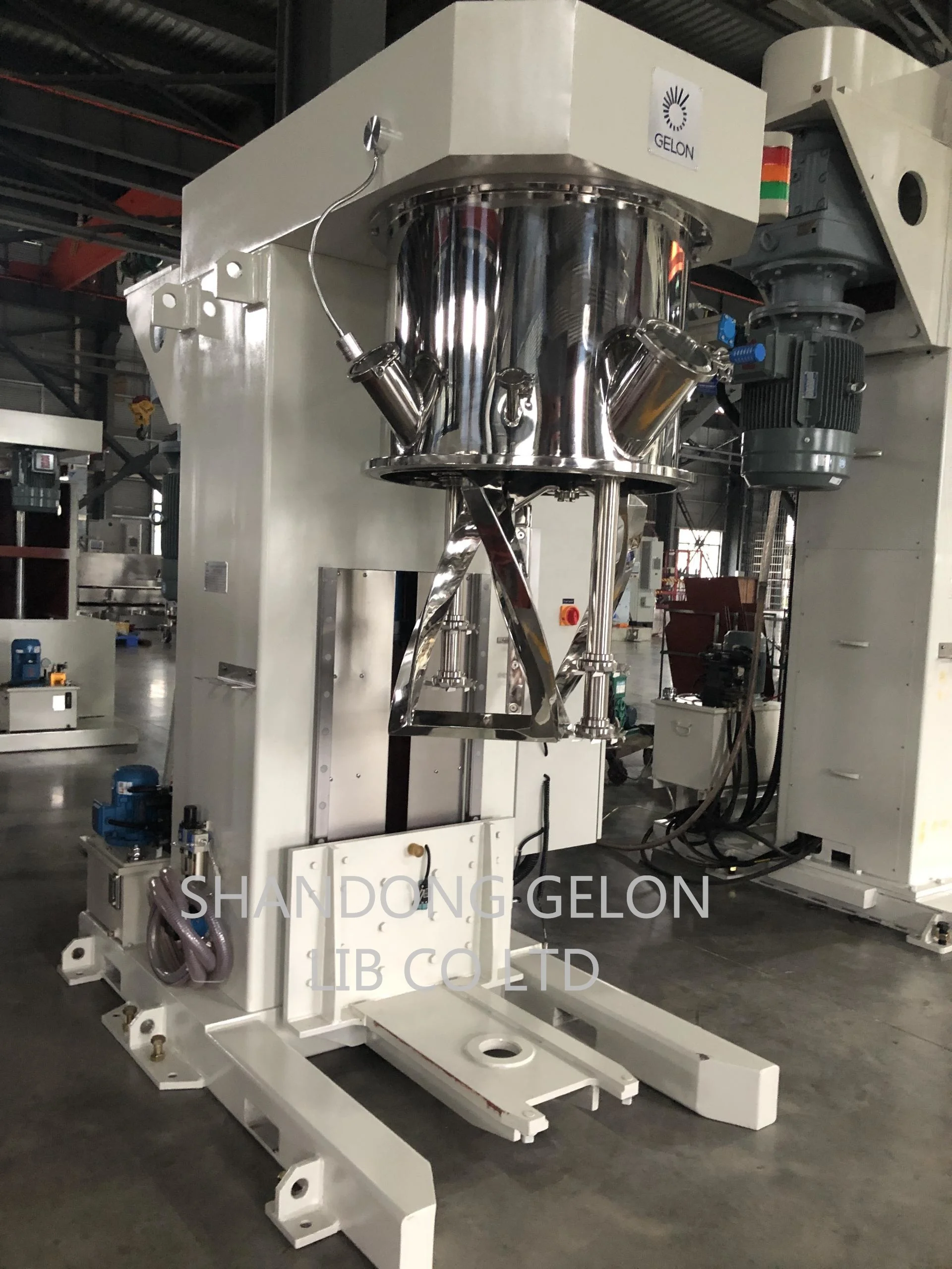 Рисунок 3 - Вакуумный смеситель с двумя планетарными