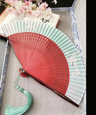 

Складной веер женский, цветочный рисунок