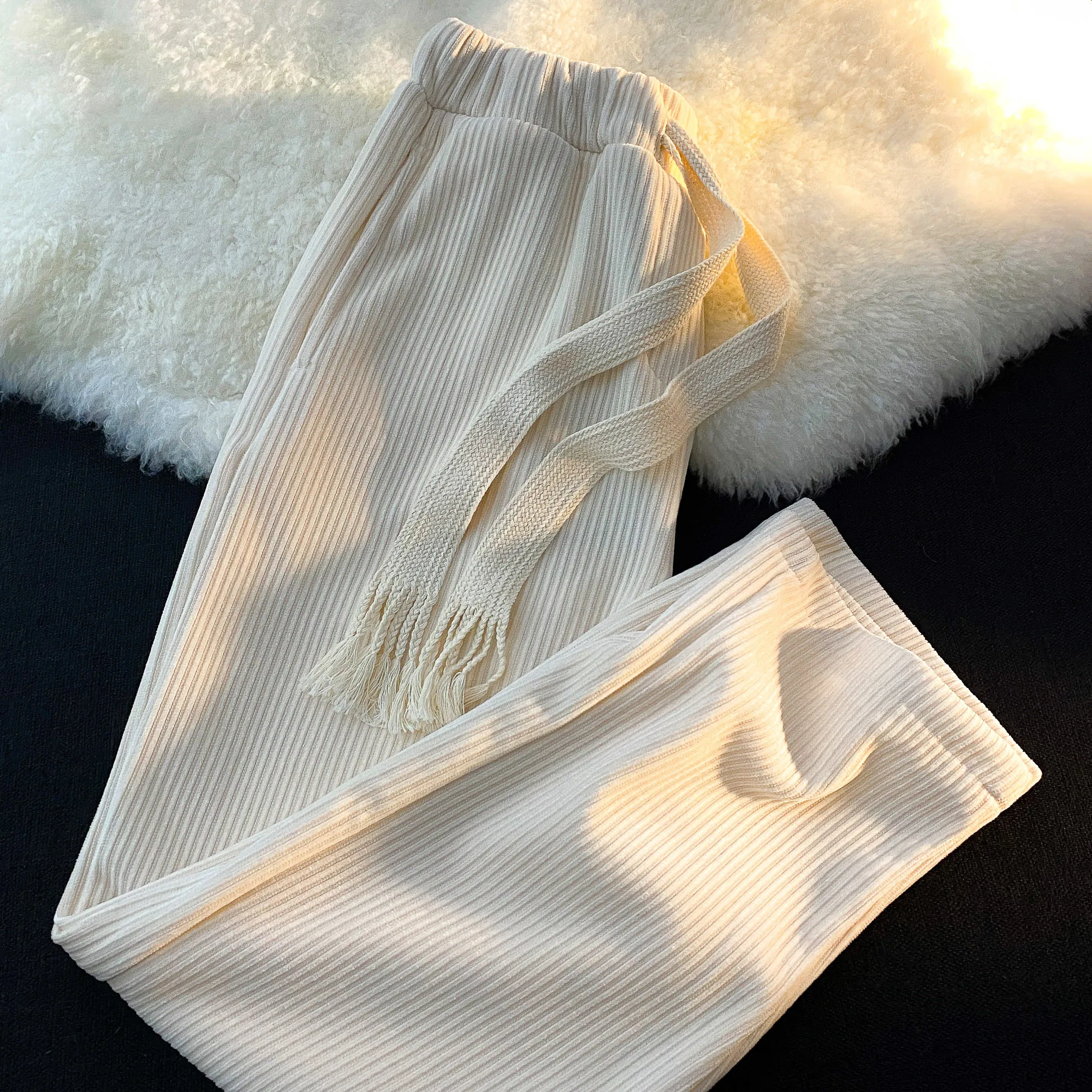 

Spring and Autumn Plush Thickened Vertical Sense Guard Pants Men's and Women's Loose Straight Pants Couple Sports Casual Pants