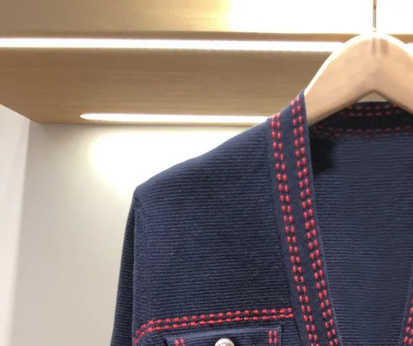 

Women's Bright Line Contrast Color Knit Cardigan Spring Summer New Ladies V-Neck Single-Breasted Pocket Knitted Coat