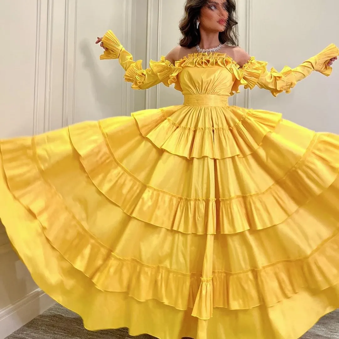 

2023 Gorgeous Yellow Strapless Full Sleeve Tiered Prom Dress Backless Vertical Pleated Floor Length Evening Party Saudi Arabia