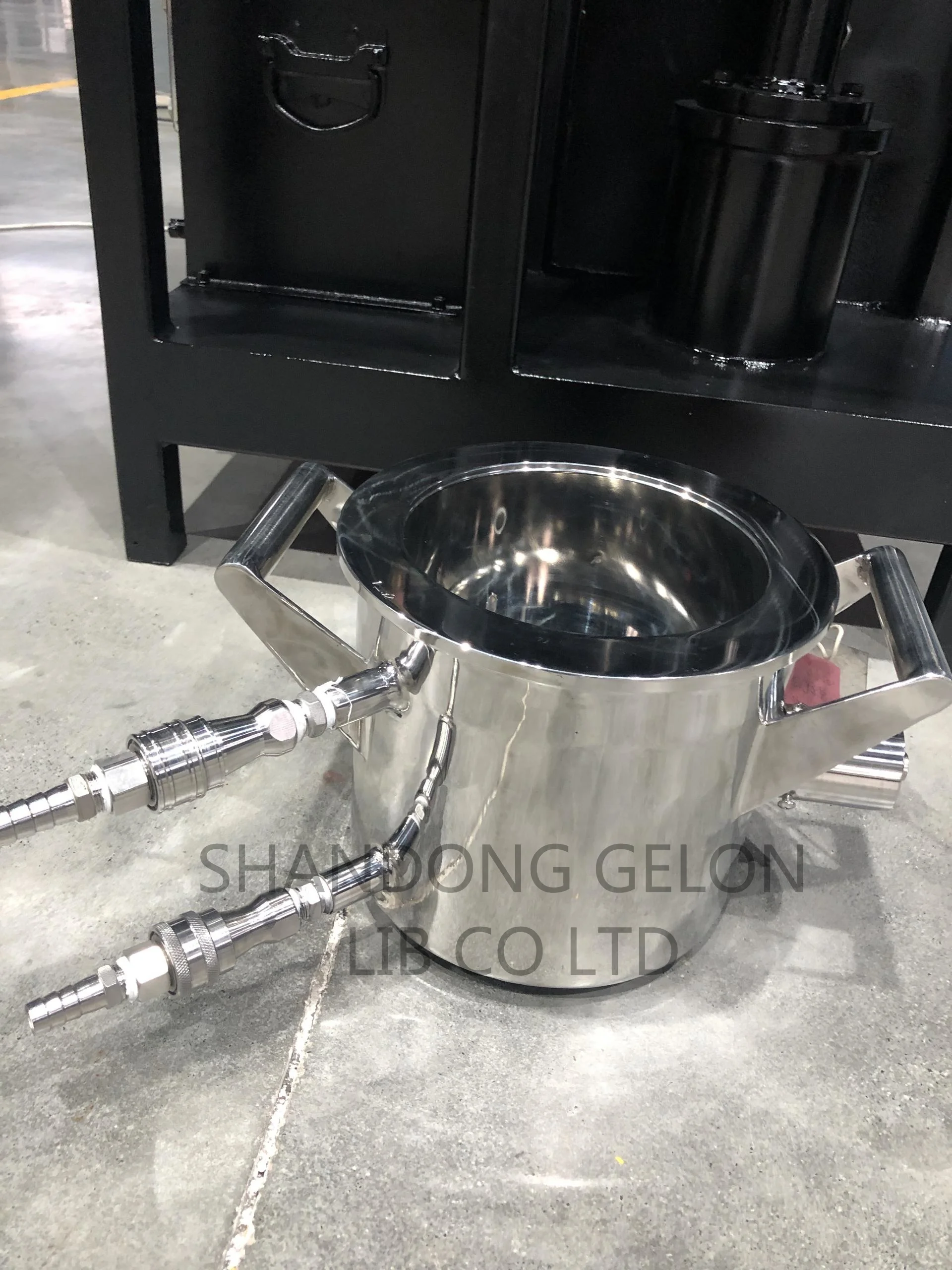 Рисунок 2 - Вакуумный смеситель с двумя планетарными