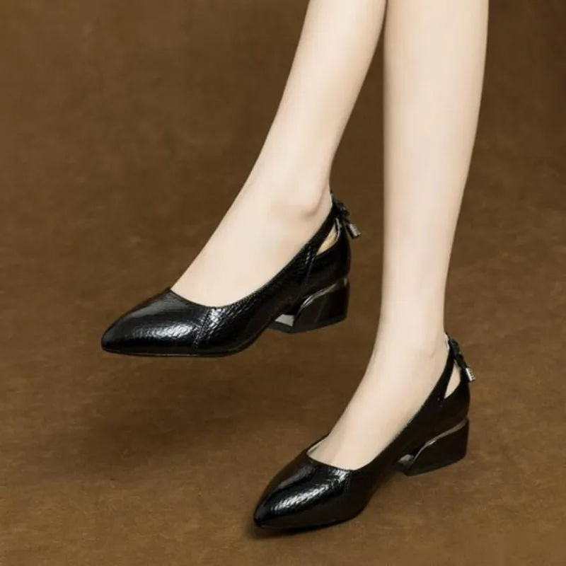 

New Soft Leather Shallow Mouth Single Shoes Women's Thick Heel Pointed Bow Low Heel Women's Shoes Versatile Scoop Shoes