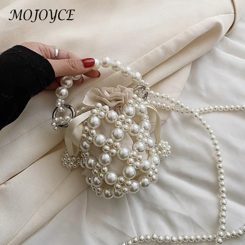 

Сумка на плечо с жемчугом и бусинами для женщин, клатчи на цепочке с жемчугом, кошелек-ведро, Элегантная Дамская Маленькая Сумочка через пле...