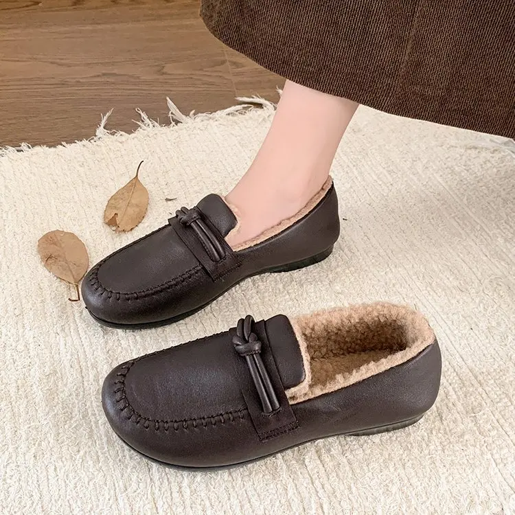 Женские туфли из ПУ кожи на плоской подошве без застежки