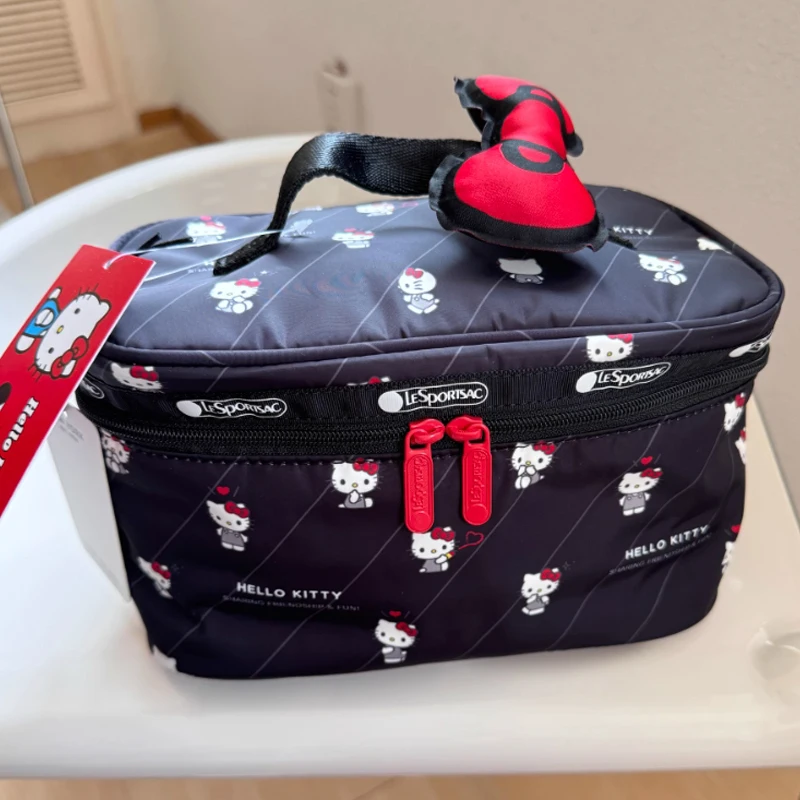 Косметичка Hello Kitty Sanrio с галстуком-бабочкой косметичка в стиле аниме дорожная