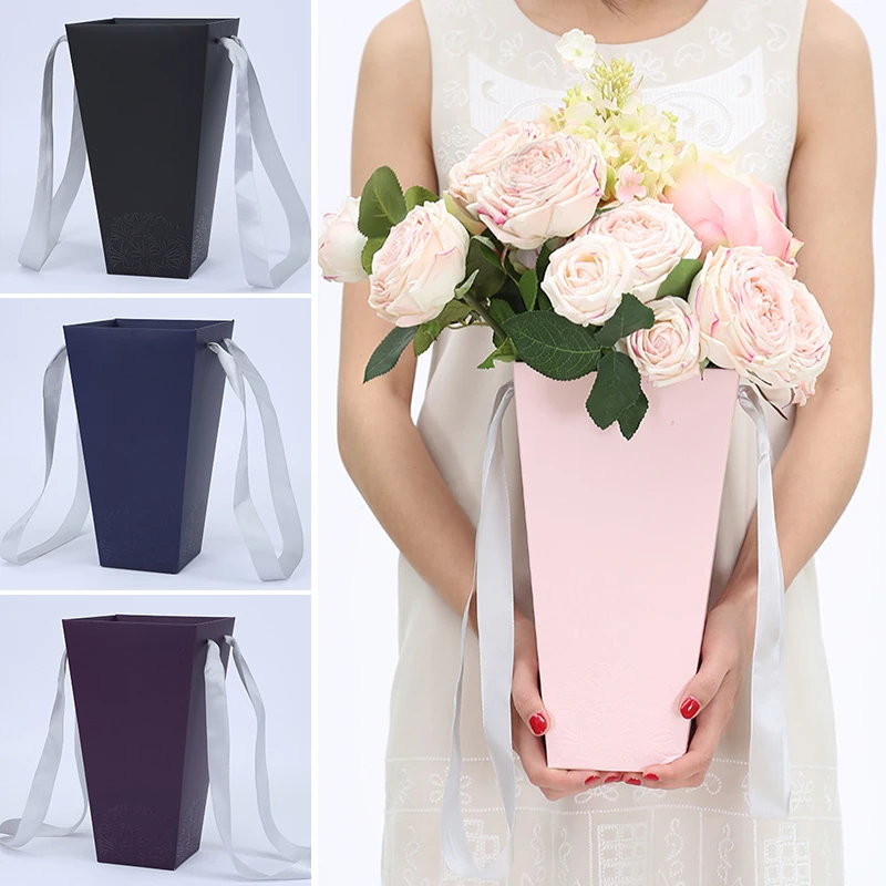 

Flower Paper Packaging Boxes With Handhold Hug Bucket Rose Florist Gift Party Gift Packing Cardboard Packaging Box Bag