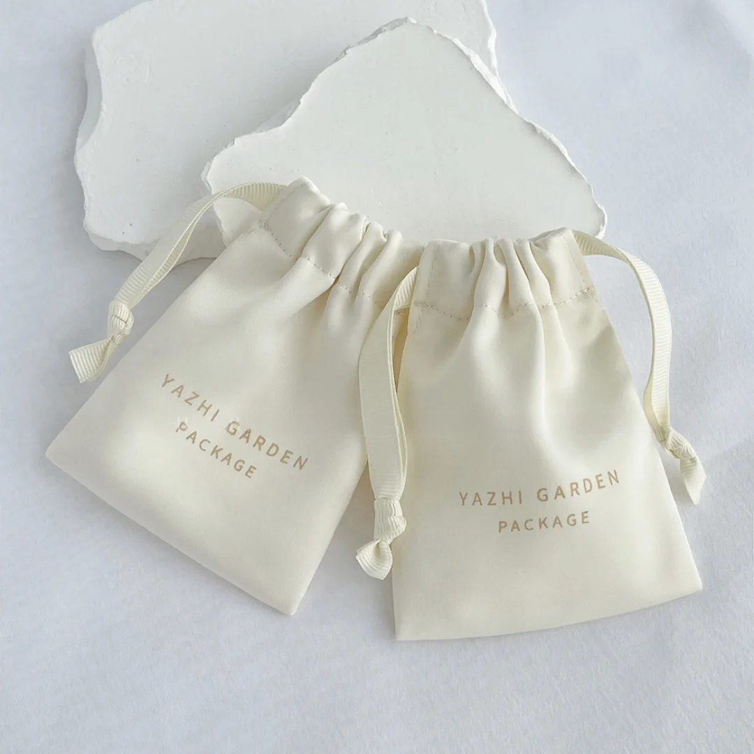 

Шелковые подарочные пакеты NALIA'S POUCHES для ювелирных изделий