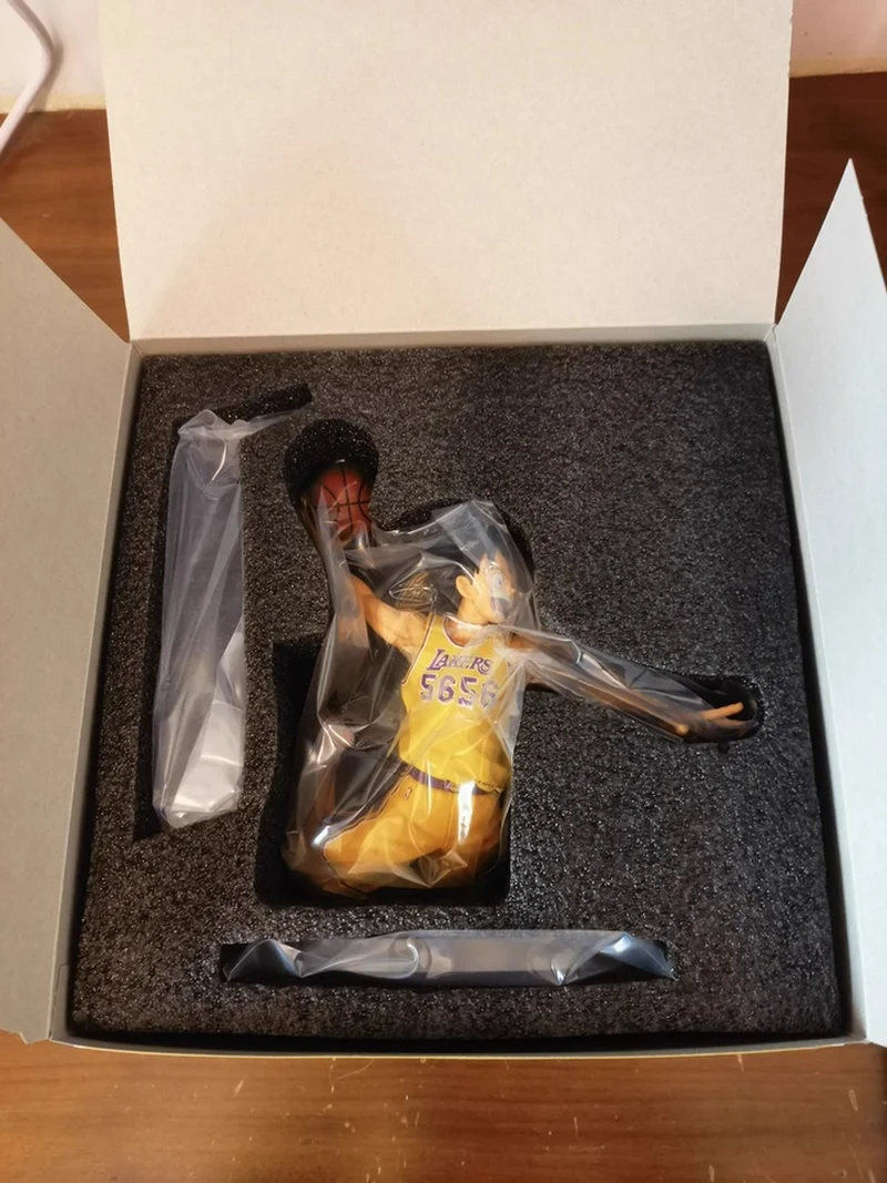Фото НОВАЯ коллекционная фигурка Bandai Banpresto One Piece x NBA MSP Collaboration Monkey D. Luffy, официальная лицензированная модель из ПВХ, подарки для фанатов №4