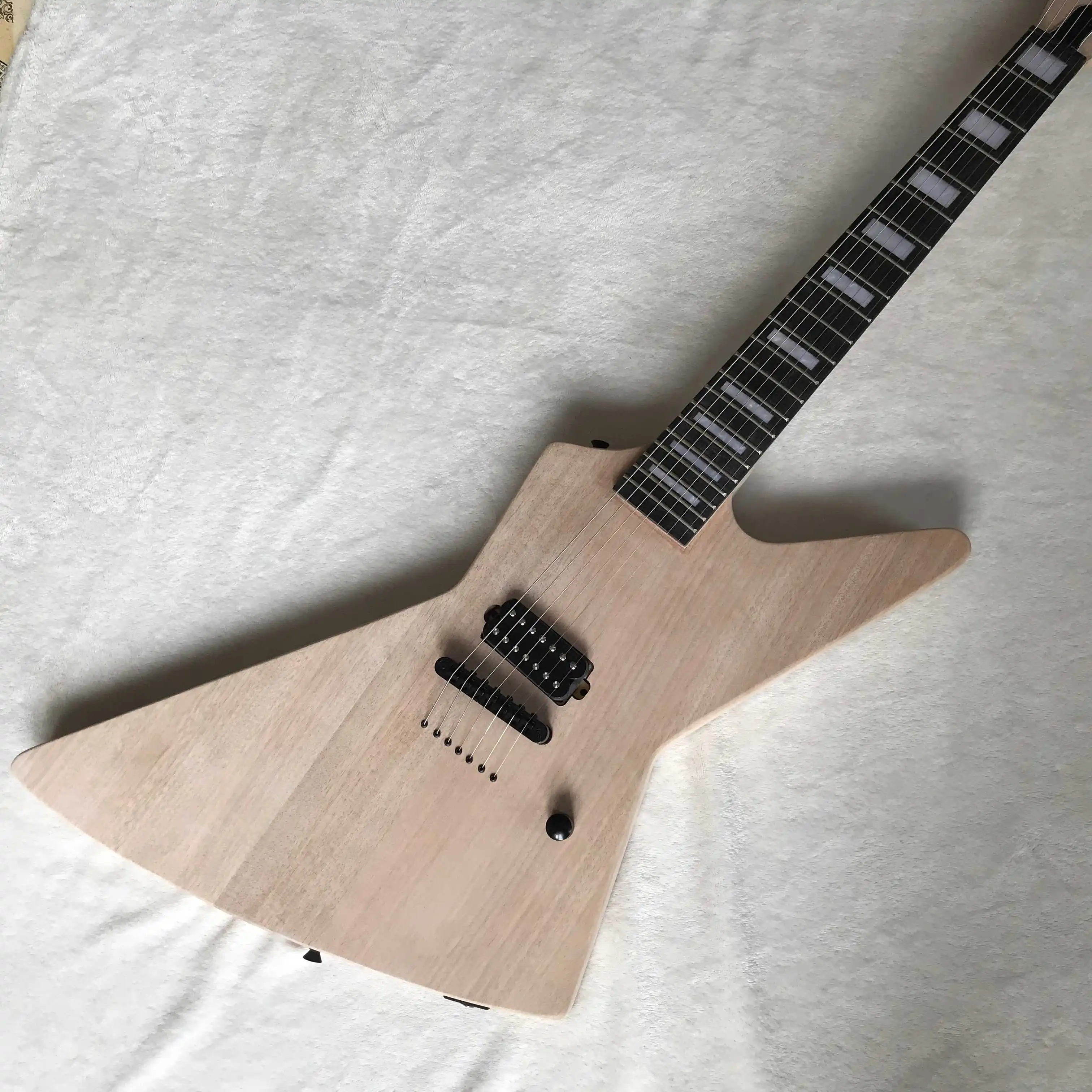 

Бесплатная доставка, оригинальный цвет дерева, специальная форма, белая отделка, электрогитара, новинка 2022 года, модная