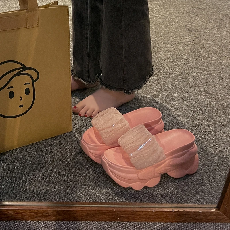 

Женские шлепанцы из ПУ кожи, на резиновой подошве