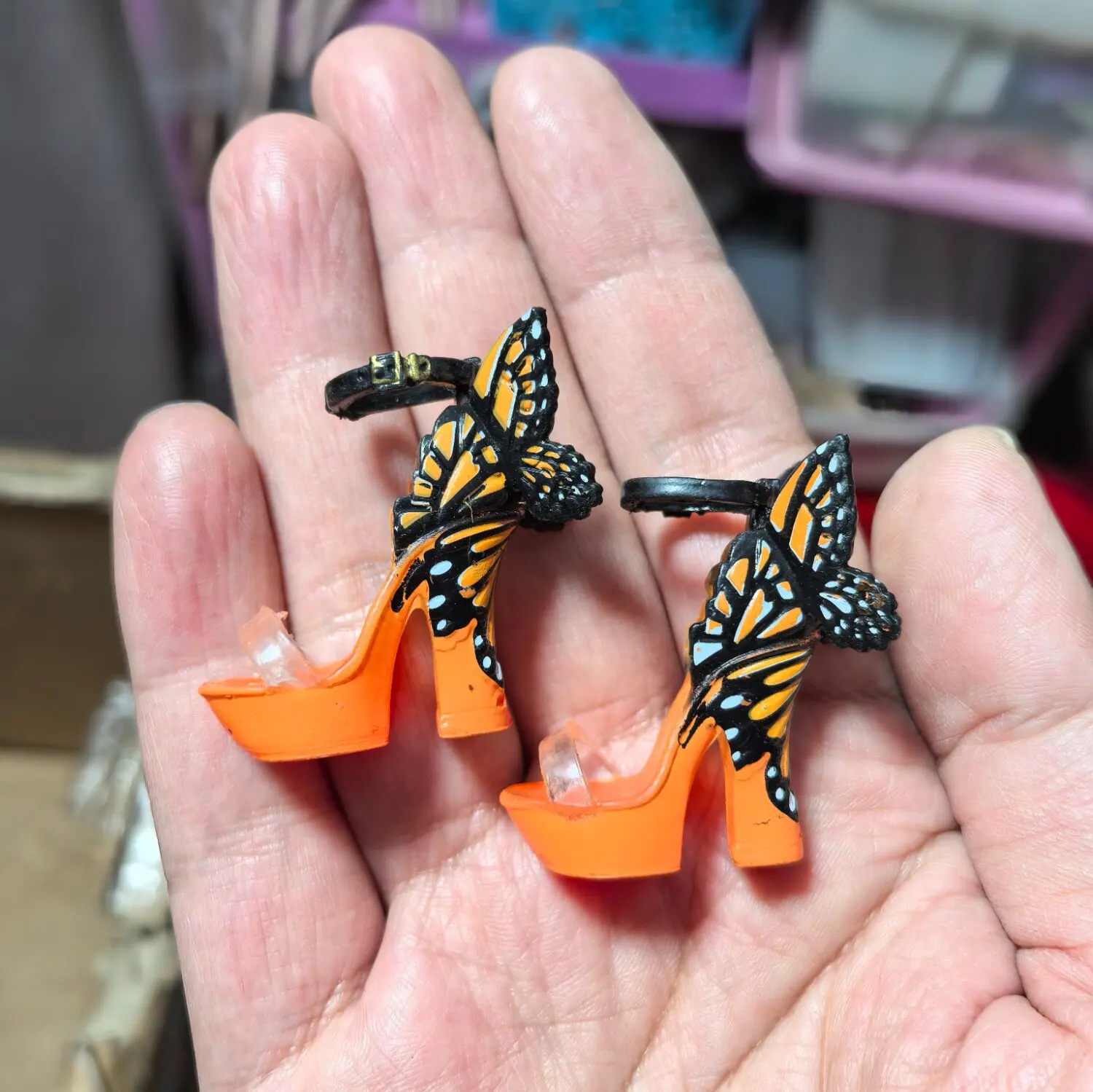Фото Новые дизайнерские туфли для кукол Monster Doll, туфли на высоком каблуке, повседневные сандалии, ботинки, одежда для кукол HM в масштабе 1/6. №3