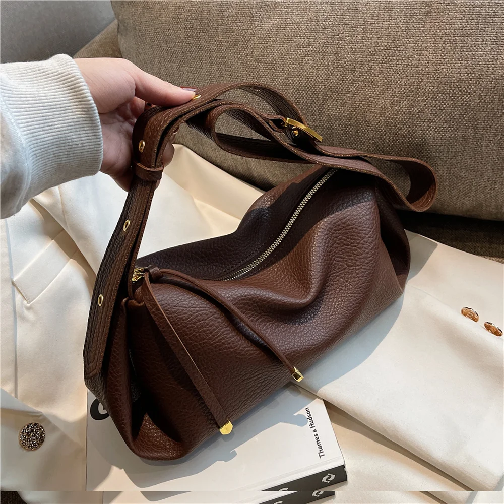 

Toptrends Soft Large Hobo Shoulder Bags For Women 2022 Winter Luxury Designer Wide Strap Crossbody Purse Pillow Ladies Handbags
