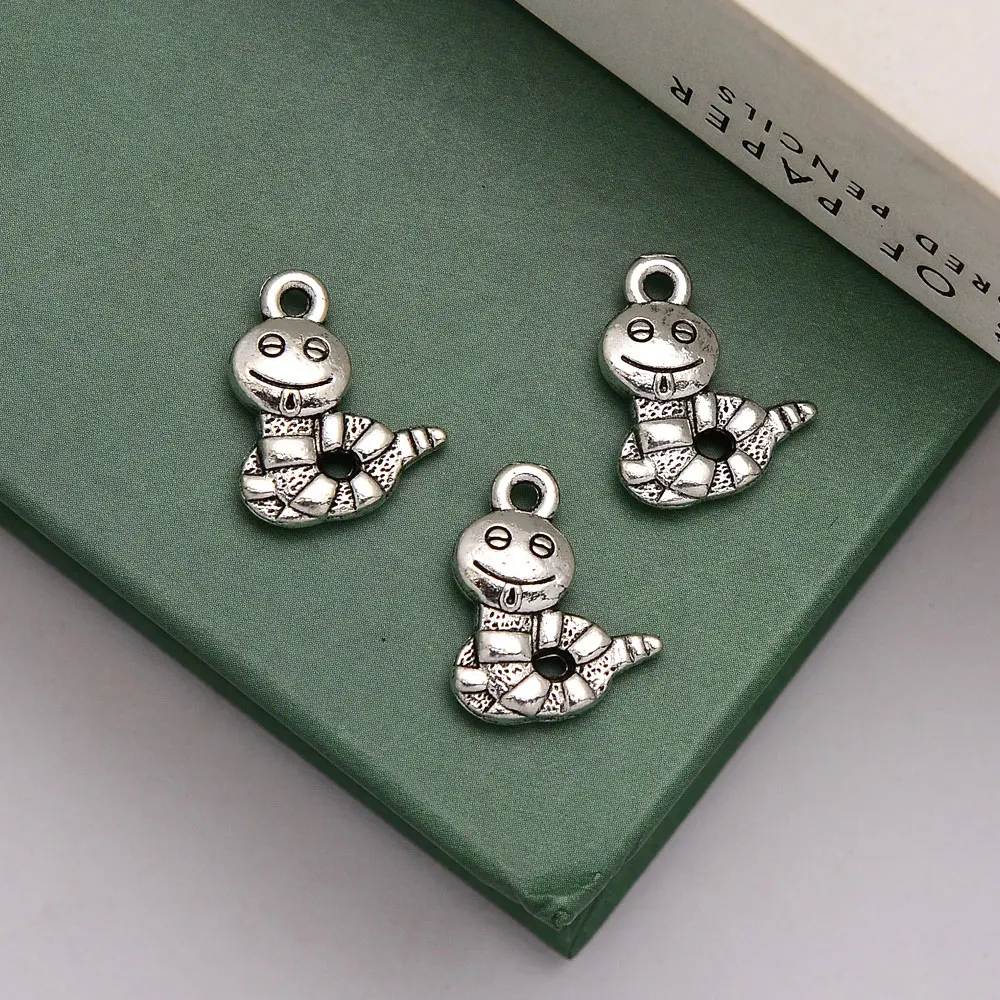 

30pcs/lot--13x16mm Antique Silver Plated Cute Snake Charms Animals Pendants For Jewelry Making Supplies Diy Keychain Accessories