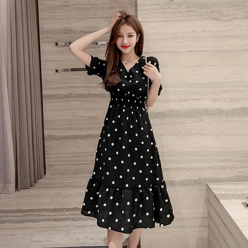 Женское шифоновое платье в горошек элегантное приталенное Плиссированное