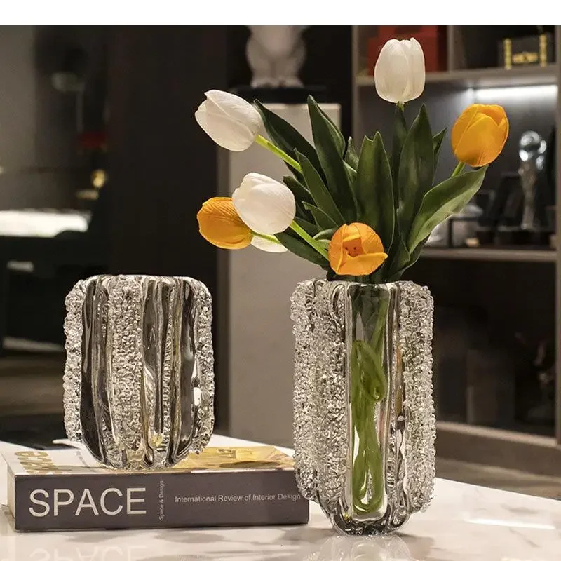 Прозрачная ваза