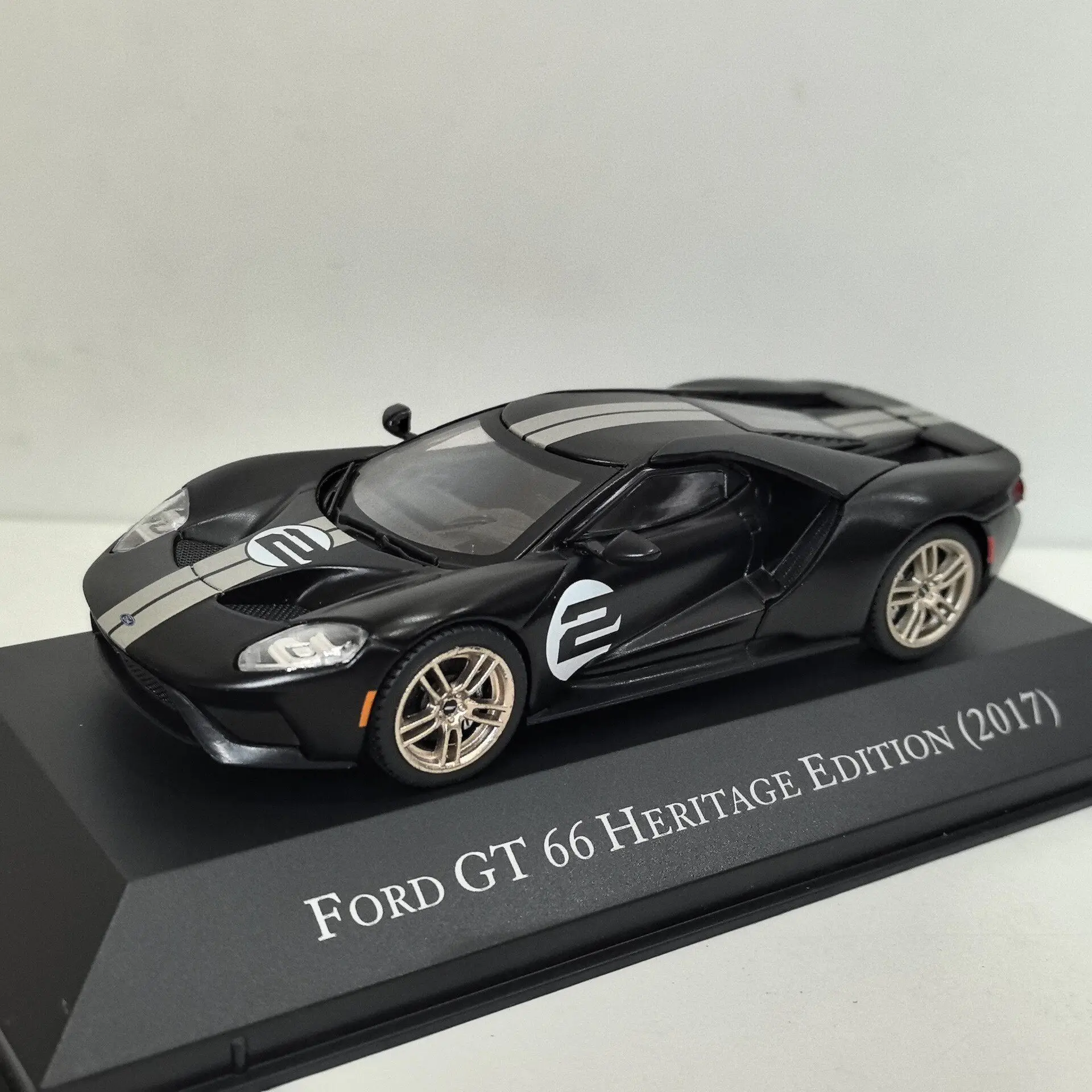 Фото Модель IXO 1/43 FORD GT 66 HERITAGE EDITION 2017 без цветной коробки (Diecast) # Модель автомобиля 2 I7 Alloy №4