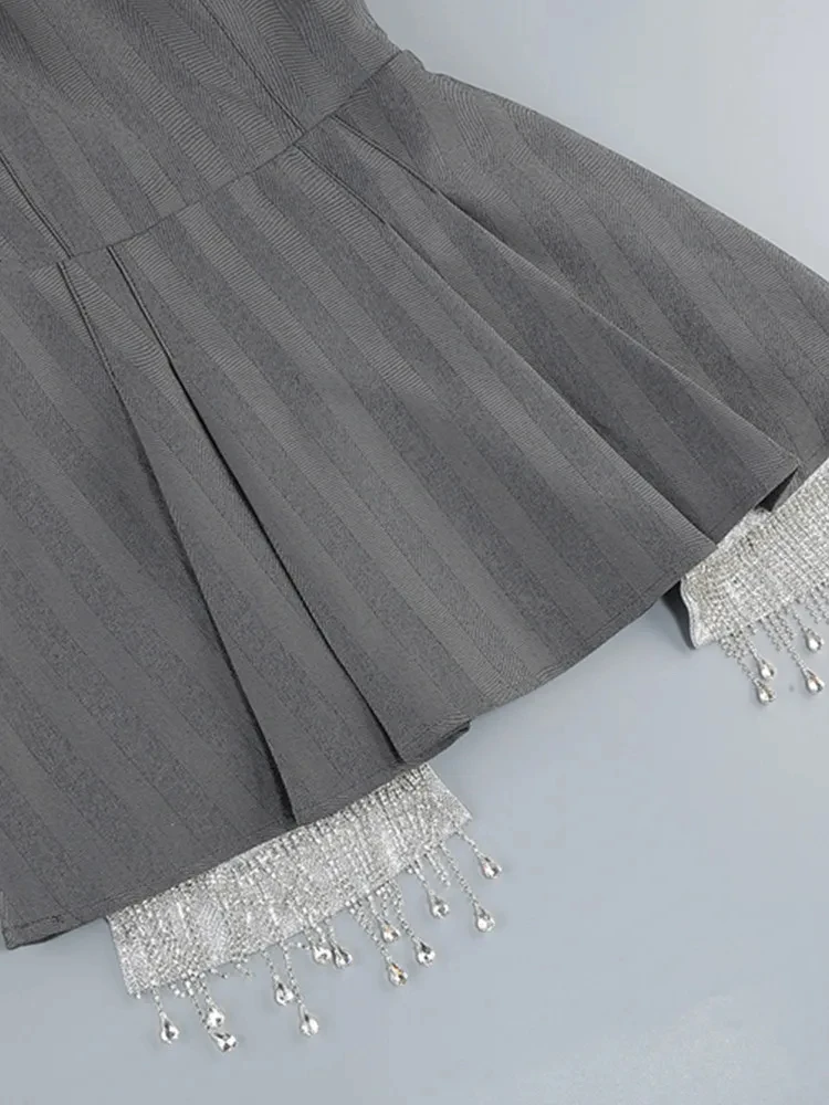 Женское платье-мини с длинным рукавом и кристаллами