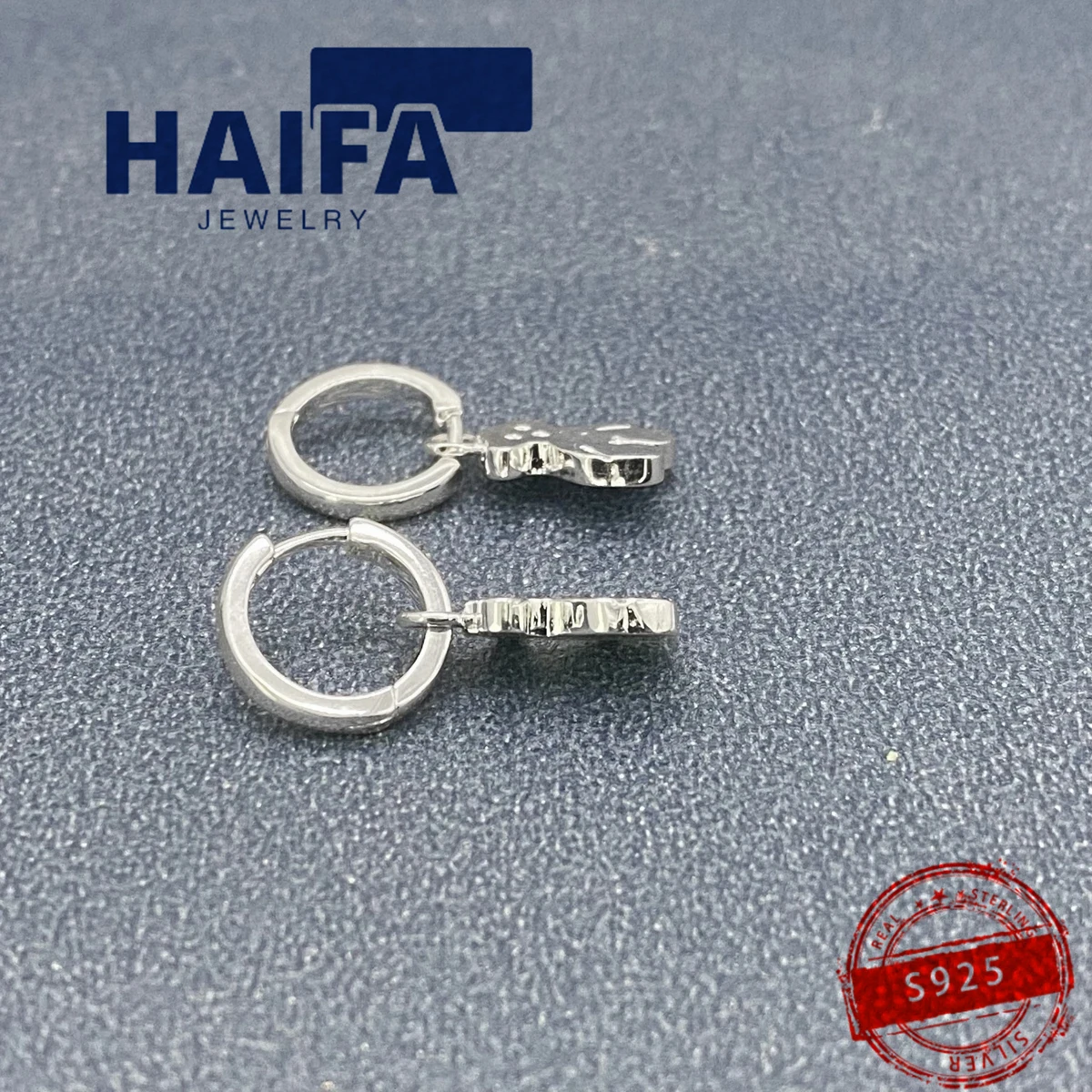 

Серьги женские из серебра 925 пробы с испанским медведем