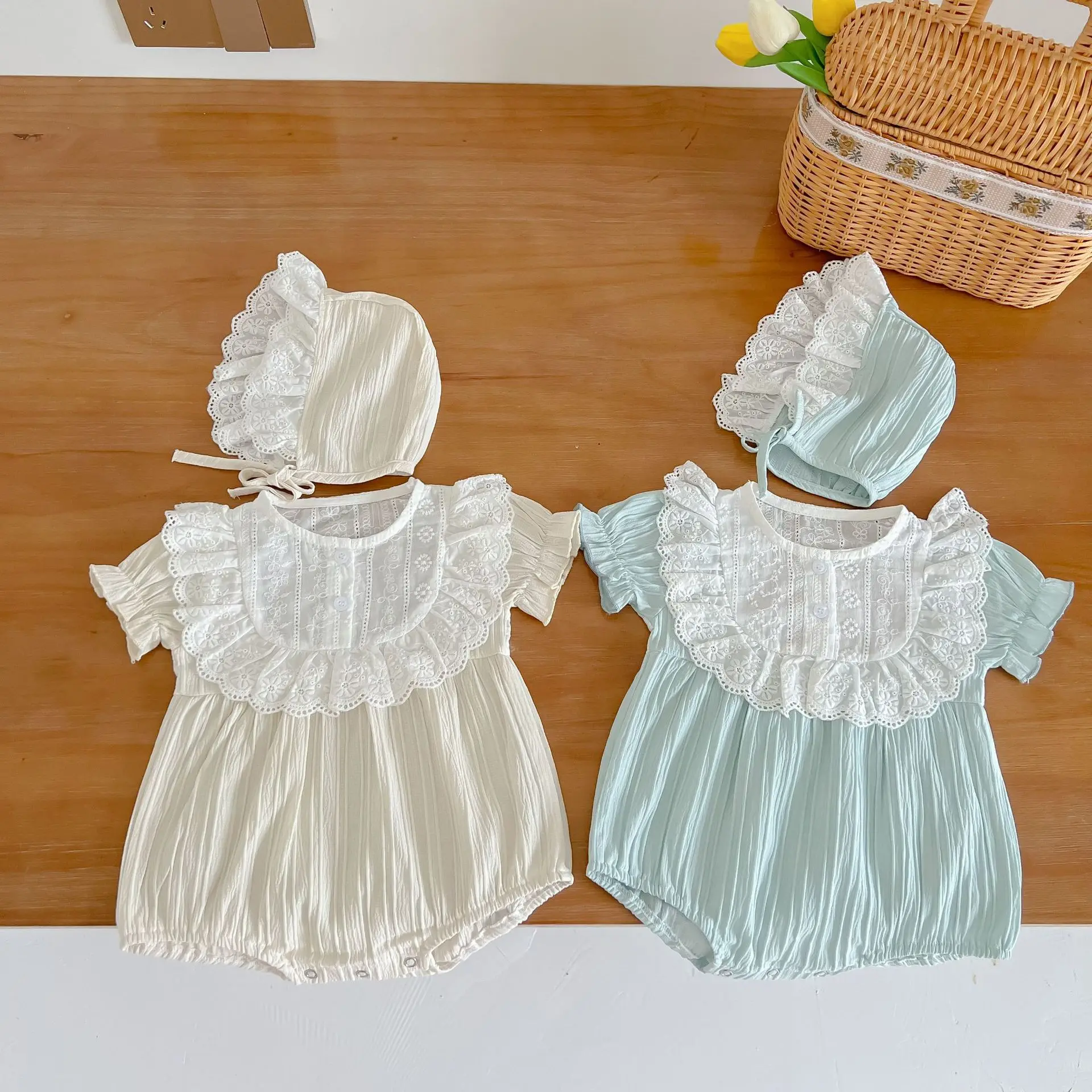 

Newborn Baby Girl Patchwork Hollow Out Lace Puff Sleeves Bodysuit Pure Cotton Breathable Kid Girls Bodysuit With Cute Cap
