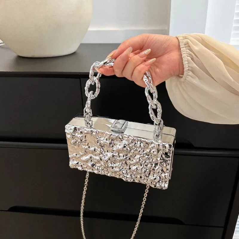 

Luxury Silver Chains handbags Fashion Metal Latch Mini Crossbody Bag Brand Designer Evening Party Wrap Women Travel Shoulder bag