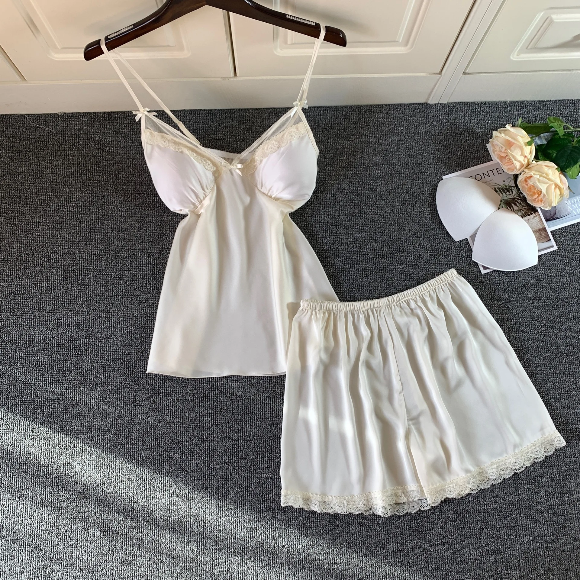 

Pajamas Strap Top Shorts Two Pieces Women Sets Satin Silk Sleepwear Lace Patchwork Intimate Lingerie Soft Nightwear Homewear