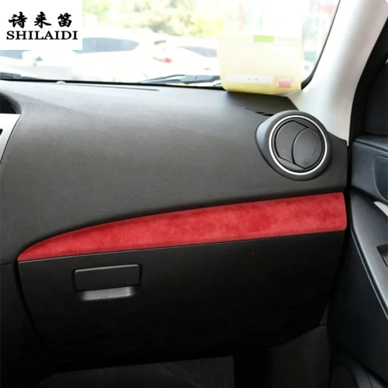 Фото Наклейка из замшевой кожи для внутренней отделки автомобиля Mazda 3 Axela Sport Sedan 2011-2015 (праворульный) на ручку двери, подлокотник, руль пассажира №2