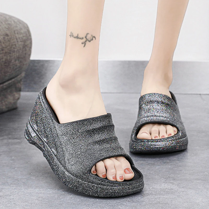 2023 Lightweight Women's Slippers Platform Female Slippers Anti-slip Women Flip Flops Outdoor Comfortable Sandals Free Shipping