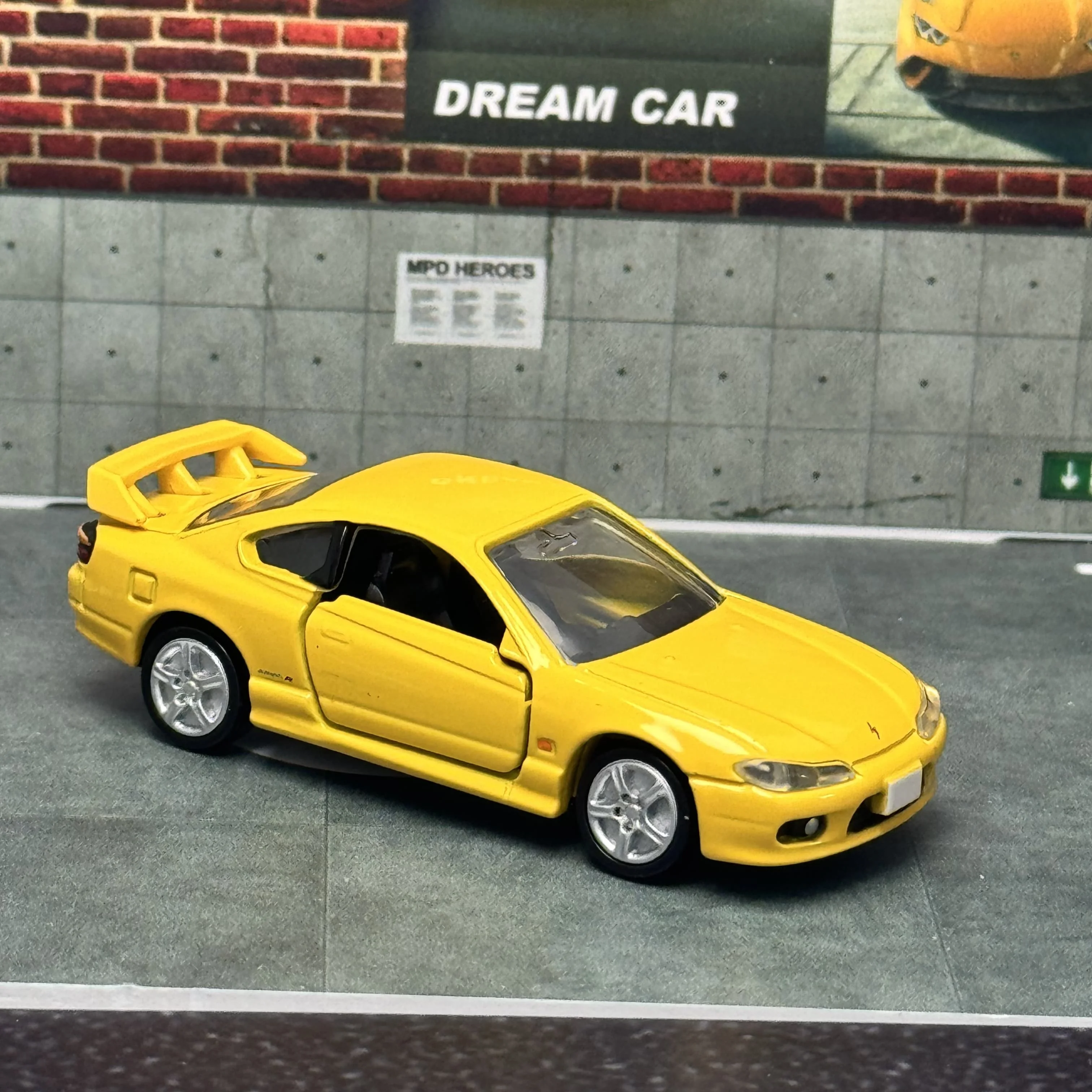 Фото Takara Tomy Tomica Premium 19 Nissan Silvia (S15) Литой автомобиль из сплава, литой под давлением металлический режим, коллекция дисплеев, игрушка для мальчика в подарок №4