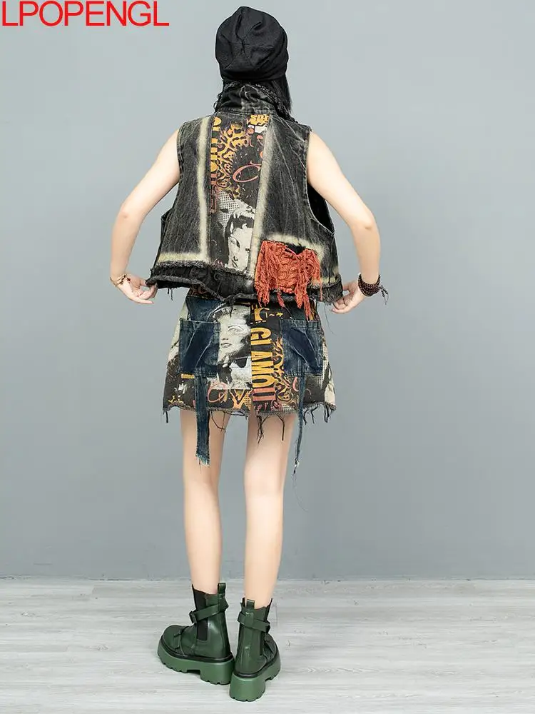 Женский костюм из двух предметов джинсовый жилет и шорты юбка потертого денима с