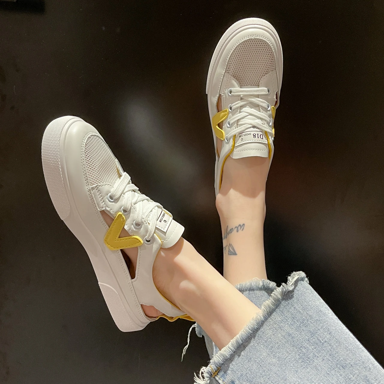Women Shoes Breathable Vulcanized Shoes White Light Women Casual Shoes Sneakers Women 2023 New summer Women Flat Comfort shoes