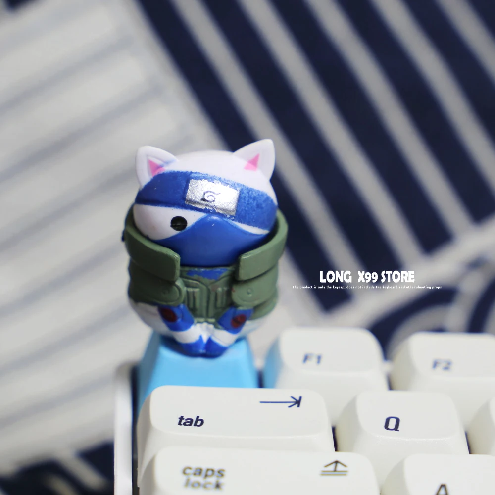 Механическая клавиатура R4 с персональным дизайном и милым котом